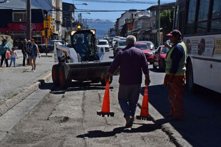 El Bacheo Contin A Por Onelli Y De Mayo Econ Micas Bariloche