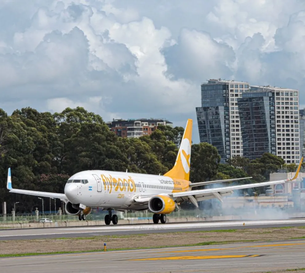 Flybondi comenzó a volar a Ushuaia y agregó un nuevo Boeing a su flota