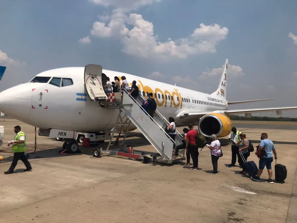 Aeropuerto: por presencia de ceniza en suspensión se cancelaron varios vuelos