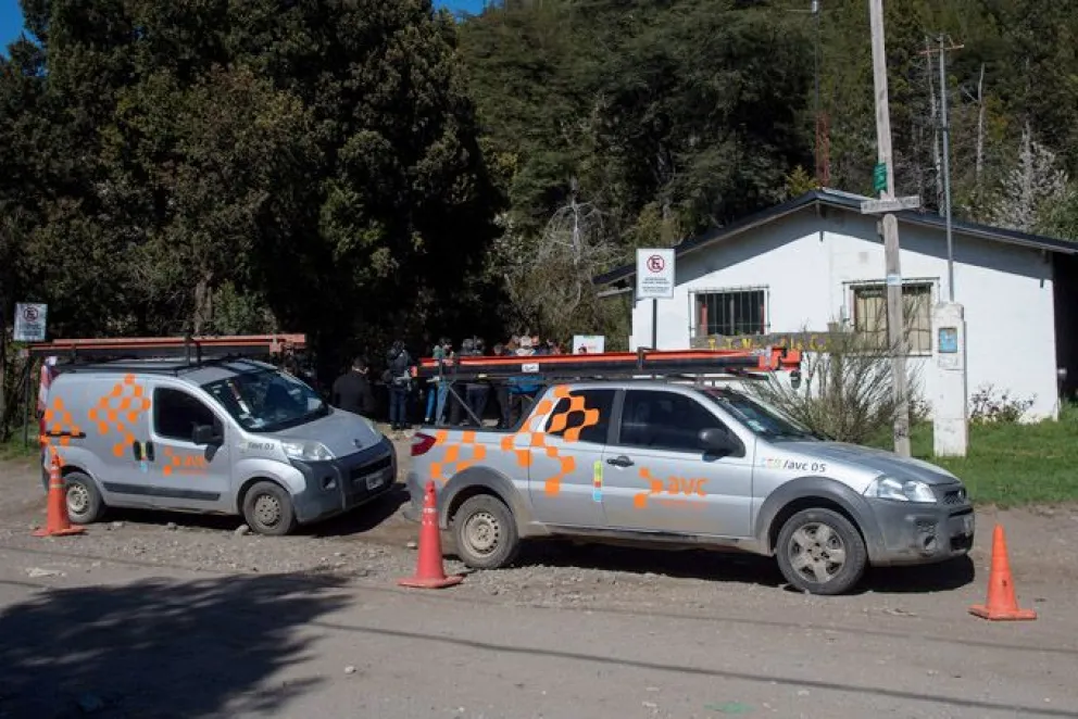 Llegó la conexión de internet por fibra óptica al barrio Villa Los Coihues