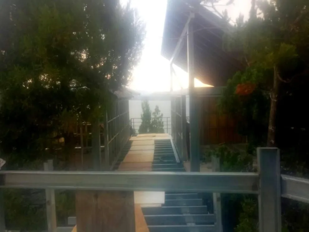 Está grave el obrero que cayó desde un tercer piso en una obra ...